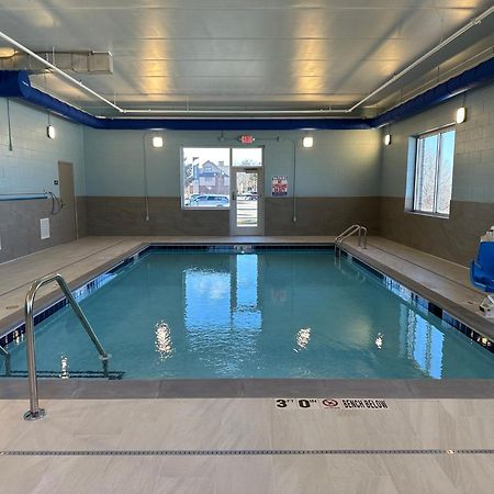 Holiday Inn Express & Suites Eden Prairie - Minneapolis By Ihg מראה חיצוני תמונה