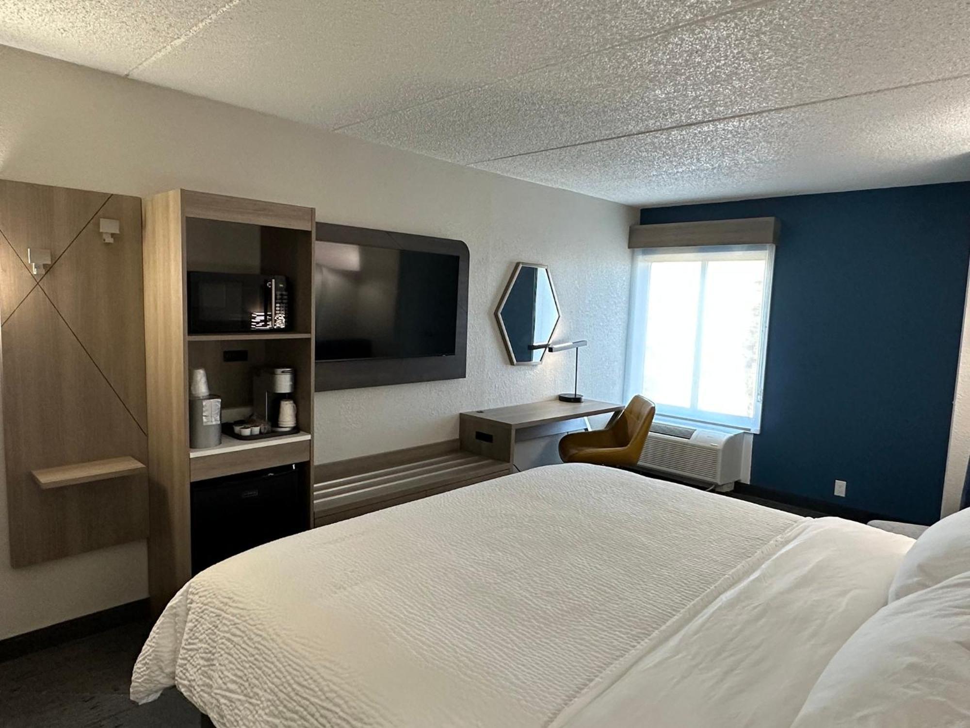 Holiday Inn Express & Suites Eden Prairie - Minneapolis By Ihg מראה חיצוני תמונה