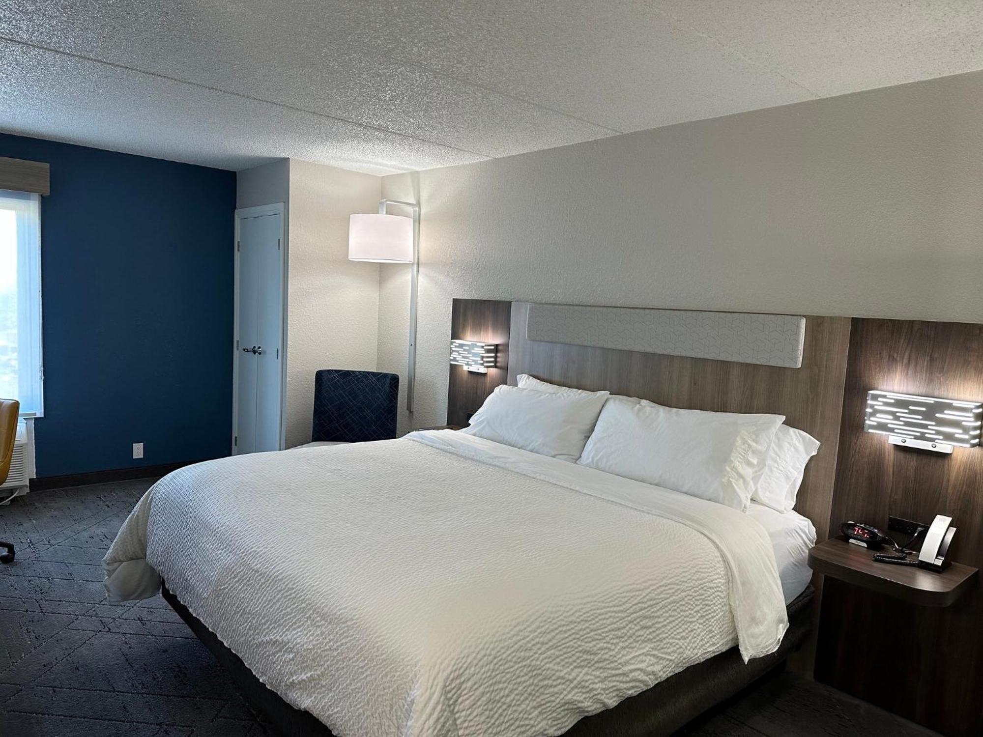Holiday Inn Express & Suites Eden Prairie - Minneapolis By Ihg מראה חיצוני תמונה