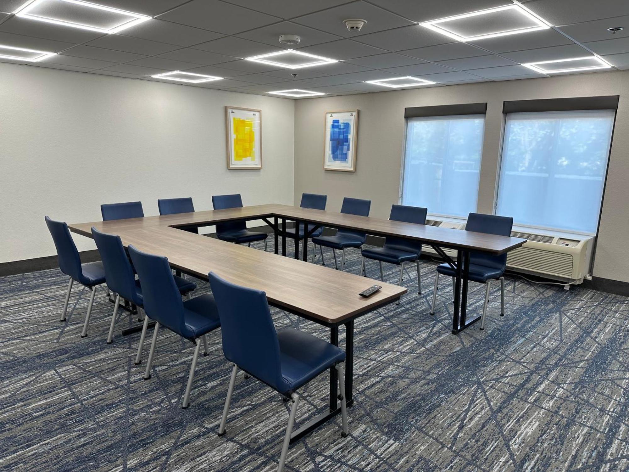 Holiday Inn Express & Suites Eden Prairie - Minneapolis By Ihg מראה חיצוני תמונה