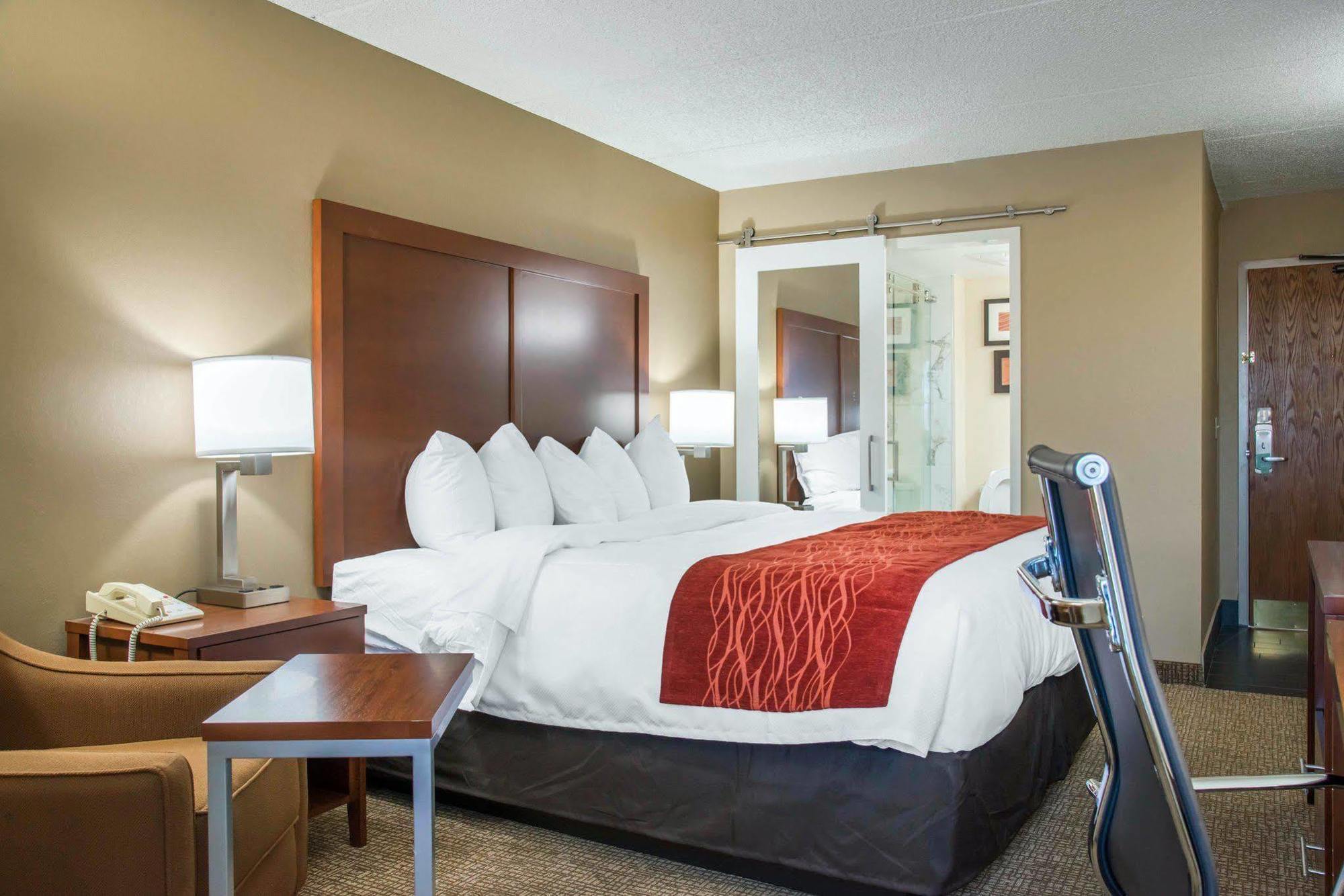 Holiday Inn Express & Suites Eden Prairie - Minneapolis By Ihg מראה חיצוני תמונה